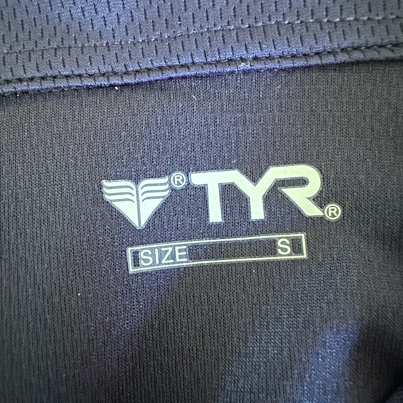 TYR Long Sleeve Tech Polo S NWT - Picture 4 of 6